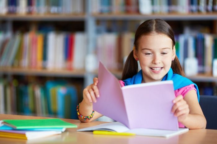 Pada buku Bahasa Indonesia Kelas IV Kurikulum Merdeka Bab 4, halaman 96, terdapat soal menemukan majas.