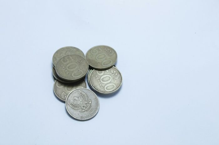 Menjaga stabilitas harga merupakan salah satu kelebihan kebijakan moneter.