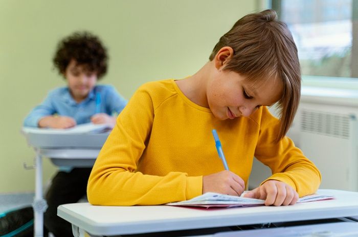 Pada buku Bahasa Inggris Kelas IX Kurikulum Merdeka, halaman 174, terdapat soal Worksheet 3.12.