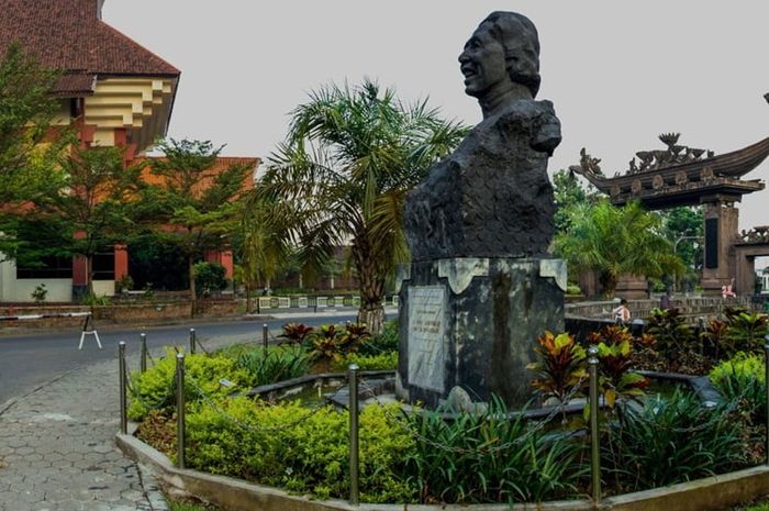 ISI Surakarta membuka jalur masuk melalui jalur SNBP, SNBT, dan Mandiri.