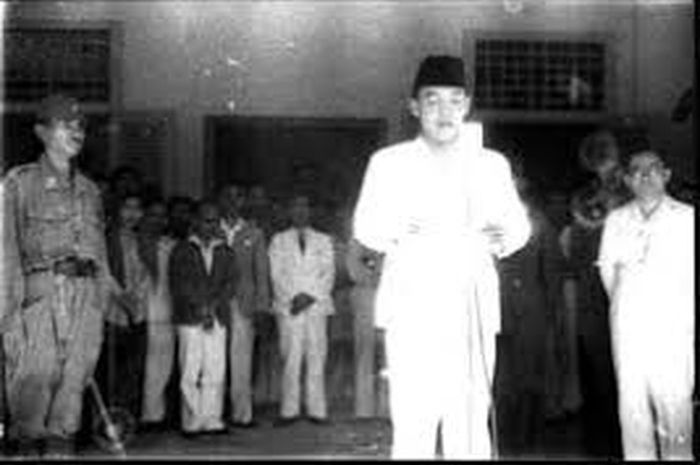 Peristiwa menuju Proklamasi Kemerdekaan Indonesia merupakan rangkaian peristiwa penting yang berlangsung pada pertengahan Agustus 1945. 