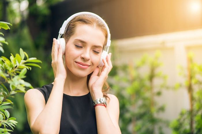 Terdapat soal Gambar 3.14 Alat Musik Sampe pada Bab 3: 'Musik Tradisional' di halaman 82.