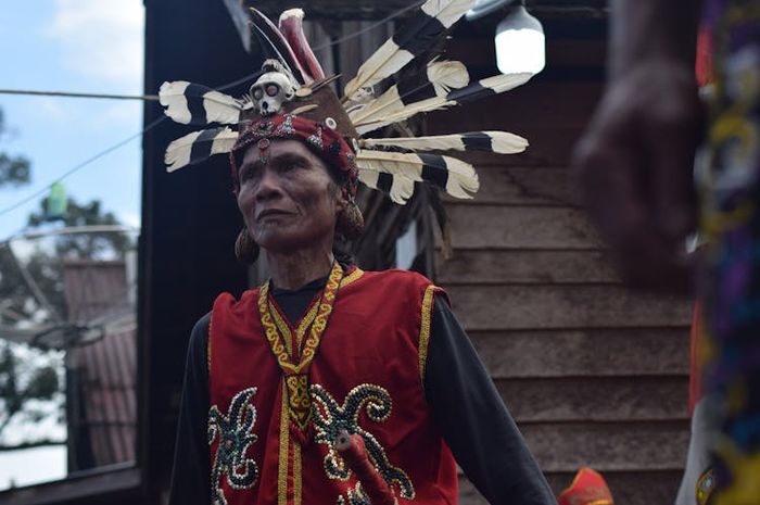 Ras merupakan kerangka kerja yang membagi populasi manusia berdasarkan ciri fisik.