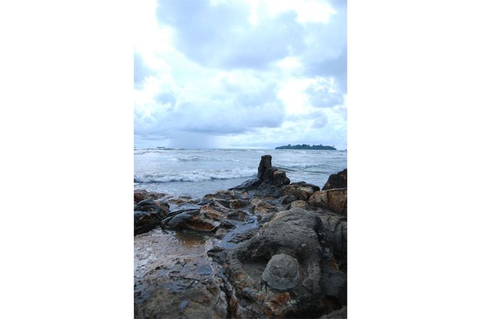 Pantai Air Manis Tempat Wisata Berlegenda 3 Semua