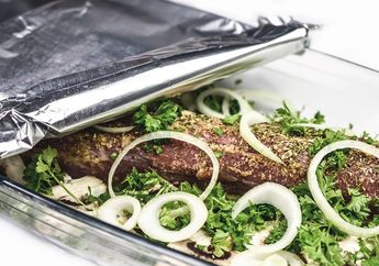 Membuat Makanan Tetap Hangat, Apa Semua Makanan Boleh Dibungkus Aluminium Foil?