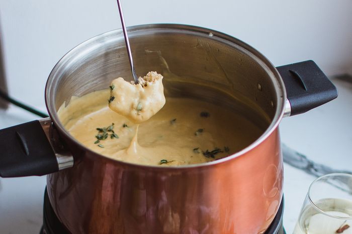 Ilustrasi Cheese Fondue
