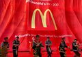 Keren! Pembukaan Gerai Ke-200 McDonald’s Diiringi 200 Penari Tradisional Kalimantan