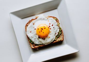 Suka Telur Mata Sapi? Ini Cara Menggoreng Telur Mata Sapi Agar Kuning Telur Pas di Tengah Seperti Buatan Restoran