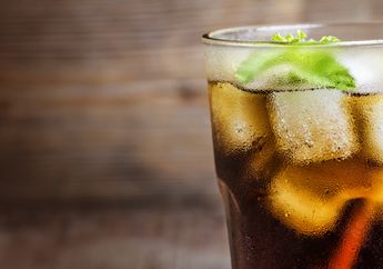 Apa yang Terjadi Pada Tubuh Kita saat Mengonsumsi Minuman Bersoda?