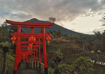 Tak Perlu Jauh-Jauh, Bali Punya Gerbang Kuil Mirip Fushima Inari Kyoto