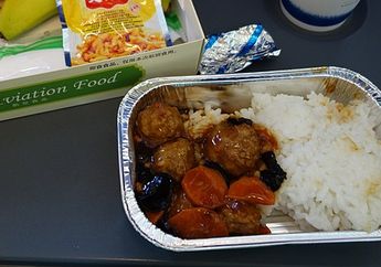 Ternyata Ini Rahasianya Mengapa Makanan yang Kita Makan di Pesawat Terasa Berbeda, Cari Tahu, yuk!
