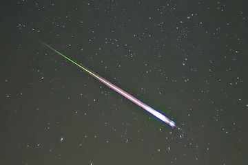 Ternyata Ada Jutaan Meteor Di Langit Inilah Berbagai Fakta Unik Meteor Semua Halaman Bobo