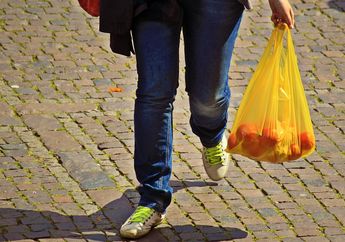 Tak Perlu Panic Buying! Ketahui Apa Saja Benda Penting yang Harus Dibeli