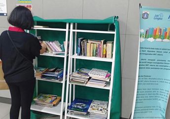 Pojok Baca di Stasiun MRT Jakarta Menerapkan Disiplin dan Kejujuran