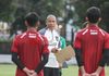 Nova Arianto Ungkap Masalah Timnas U-16 Indonesia yang Hampir Sama dengan Tim Senior
