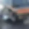 Truk Kontainer Nggak Kuat Nanjak, Polisi Korbankan Motornya Jadi Ganjalan