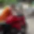 Takut Roh Jahat Ikut Membonceng Hingga Sebabkan Kecelakaan, Motor-motor Baru Ini Harus Menjalani Ritual Sebelum Digunakan