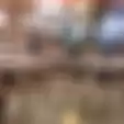 Viral Video Pria Rayakan Ulang Tahunnya Sebatang Kara di Tengah Keramaian, Orang Sekelilingnya Justru Lakukan Hal Ini!