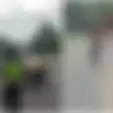 Bak Kesurupan, Pria Ini Ngamuk Tinggalkan Istri di Pinggir Jalan Gegara Ogah Ditilang, Polisi: Kayak Main Watak, Manggil-manggil Gajah