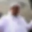Polisi Dihalangi Sejumlah Orang Berpakaian Putih Saat Antarkan Surat Panggilan Untuk Habib Rizieq Shihab, ini Kata FPI