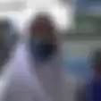 Sudah Sejak SD Diminta Pakai Jilbab, Beginilah Curhatan Para Siswi Non-Muslim di Padang  Soal Aturan Pemakaian Jilbab: Awalnya Sih Keberatan, Karena Sudah Terbiasa Saya Tidak Terpaksa Lagi Kok...