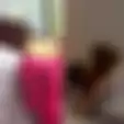 Suami Langsung Naik ke Kasur, Ngamuk Lihat Istrinya sedang 'Bergumul' dengan Pria Berondong, Video Penggerebekan Viral