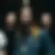 While She Sleeps Rilis Lagu Baru 'EYE TO EYE' Lengkap dengan Mini Film