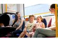 Moms, Ini Manfaatnya Mengajak Si Kecil Naik Transportasi Umum
