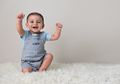 Hati-hati Bila di Usia ini Bayi Belum Bisa Duduk, Segera Lakukan ini