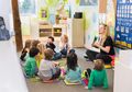 Memilih Daycare yang Cocok untuk Tumbuh Kembang Anak? Perhatikan Ini Dulu Moms!
