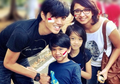 Jarang Diekspos, Putri Cantik Duta 'SO7' Ternyata Jago Banget Gambar