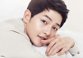 Ngeri, Dapat Ciuman Pipi Dari Song Joong Ki, Komedian ini Diserang