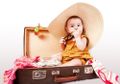 Ajak Si Kecil Traveling di Tahun Pertamanya Ternyata Bermanfaat!