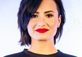 Begini Reaksi Fans Saat Melihat Wajah Demi Lovato Tanpa Makeup