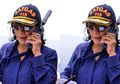 Tirukan Pramugari, Begini Aksi Menteri Susi Pudjiastuti Ucapkan Selamat Hari Kartini di Atas Langit
