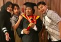 Kenang Momen Meninggalnya Anak Tercinta, Komeng Tak Berani Pakai Hadiah Terakhir Caca: 'Dipangkuan Abangnya...'