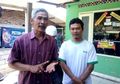 Aksi Siram Anak Yatim Dengan Oli Bekas Viral, Pemilik Bengkel Akhirnya Minta Maaf