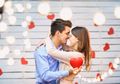 Sering Rasakan 5 Tanda Ini? Mungkin Kita Sedang Jatuh Cinta!