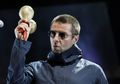 Ini Alasan Liam Gallagher Selalu Memakai Kacamata Hitam dan Parka