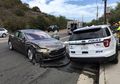 Inilah Penyebab Mobil Tanpa Sopir Tesla Model S Tabrak Mobil Polisi
