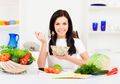 Bukan Diet dan Olahraga, Ini Kebiasaan yang Bikin Berat Badan Turun
