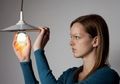 Hemat Listrik dengan Menghitung Berapa Watt Lampu Optimal di Tiap Ruang, Ini Caranya!
