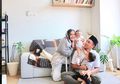 Strategi Tanya Larasati dan Suami Urus Si Kecil Saat Traveling