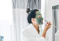 Bukan Karena Tidak Cocok, 6 Masalah Kulit Ini Bisa Terjadi Bila Terlalu Banyak Gunakan Skin Care