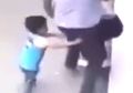 Melihat Ibunya Dipukuli Ayahnya hingga Tak Berdaya, Bocah Kecil Ini Langsung Ambil Tindakan, Seperti Apa?