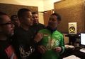 Kolaborasi Tak Terduga: Seringai Ajak Abang Gojek Rekaman Album Baru