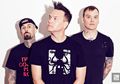 Wow! blink-182 Telah Merekam Lagu Baru Bersama The Chainsmokers