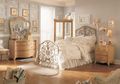Tips Hadirkan Gaya Vintage di Kamar, Bikin Tidur Makin Lelap!