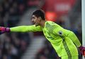 Courtois Cabut, Chelsea Siapin Rp 1,25 Triliun demi Beli Kiper Brasil