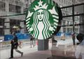 Starbucks Akan Tinggalkan Sedotan Plastik di Semua Outletnya pada 2020